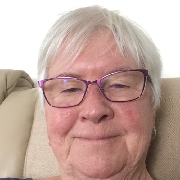 Meet your Posher, Sharon - Picture 1 of 1